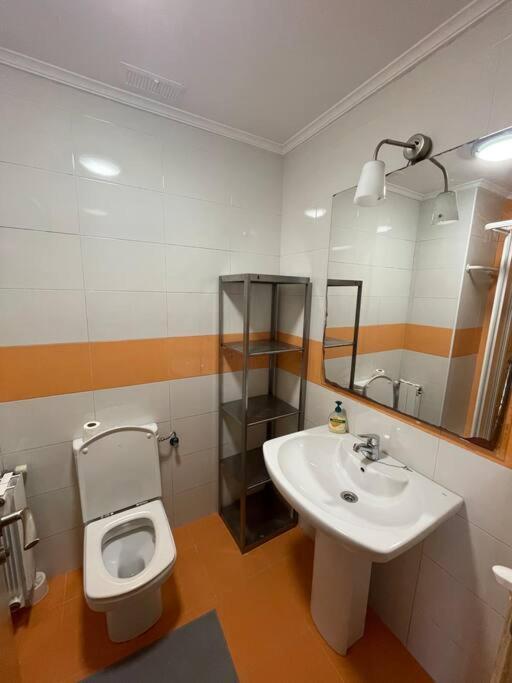 Apartamento Centro Con Garaje Castro Urdiales Kültér fotó